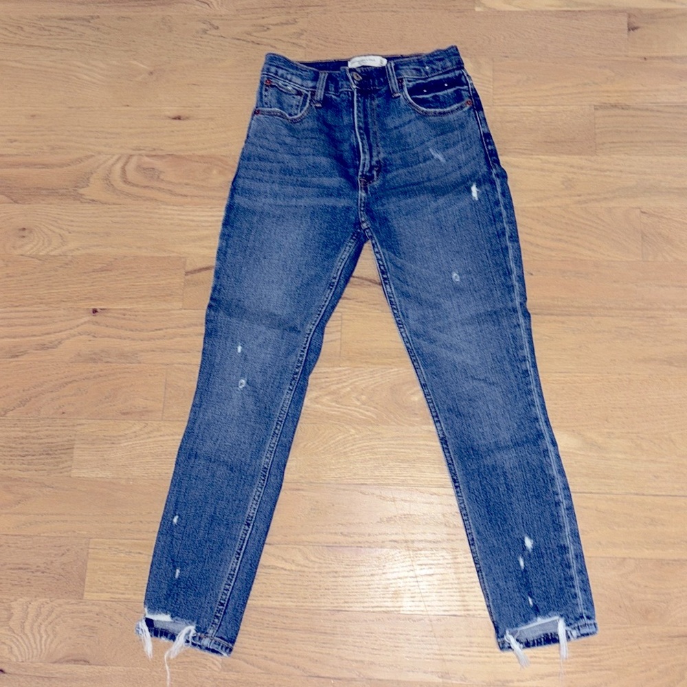 Abercrombie & Fitch The Skinny High Rise Jeans